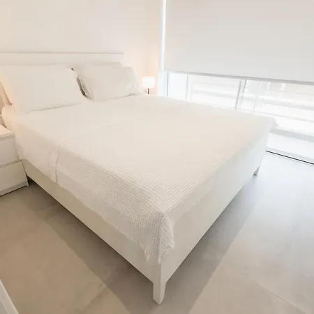 Apartment Spectacular Sea Views, 2bd Beachfront
