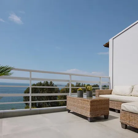 Spectacular Sea Views, 2bd Beachfront * Athens